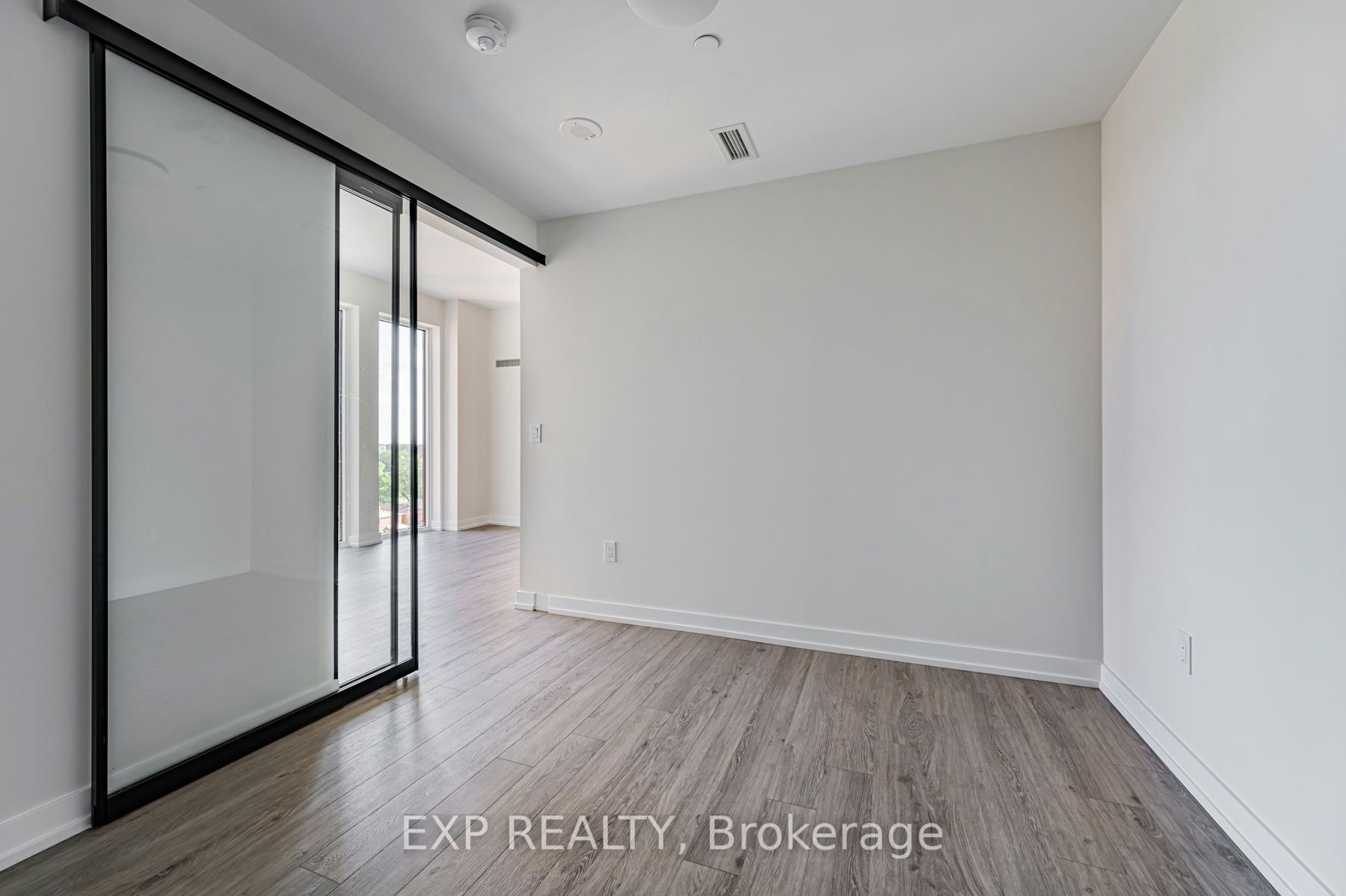 803-2300 St Clair Avenue W, Toronto, ON, M6N 1K8 - 10