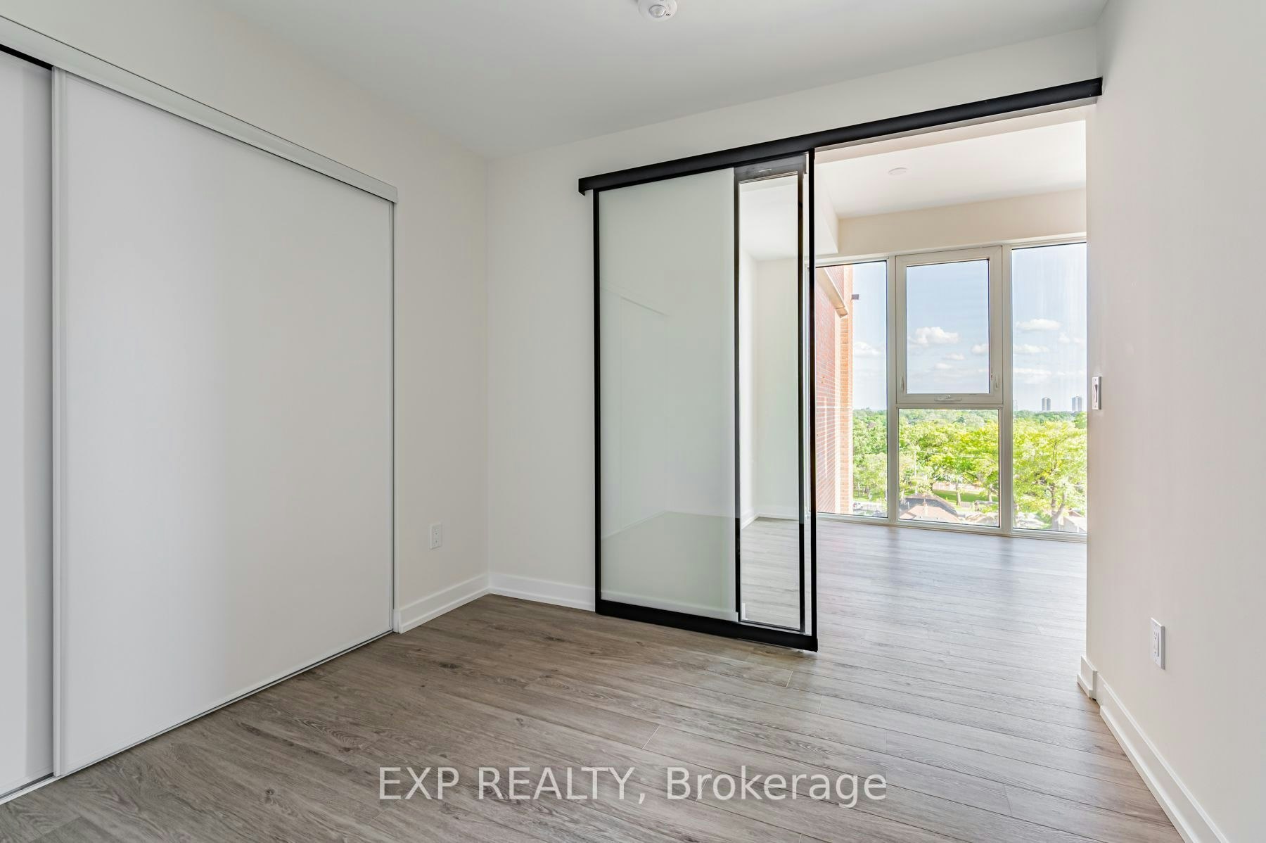 803-2300 St Clair Avenue W, Toronto, ON, M6N 1K8 - 5