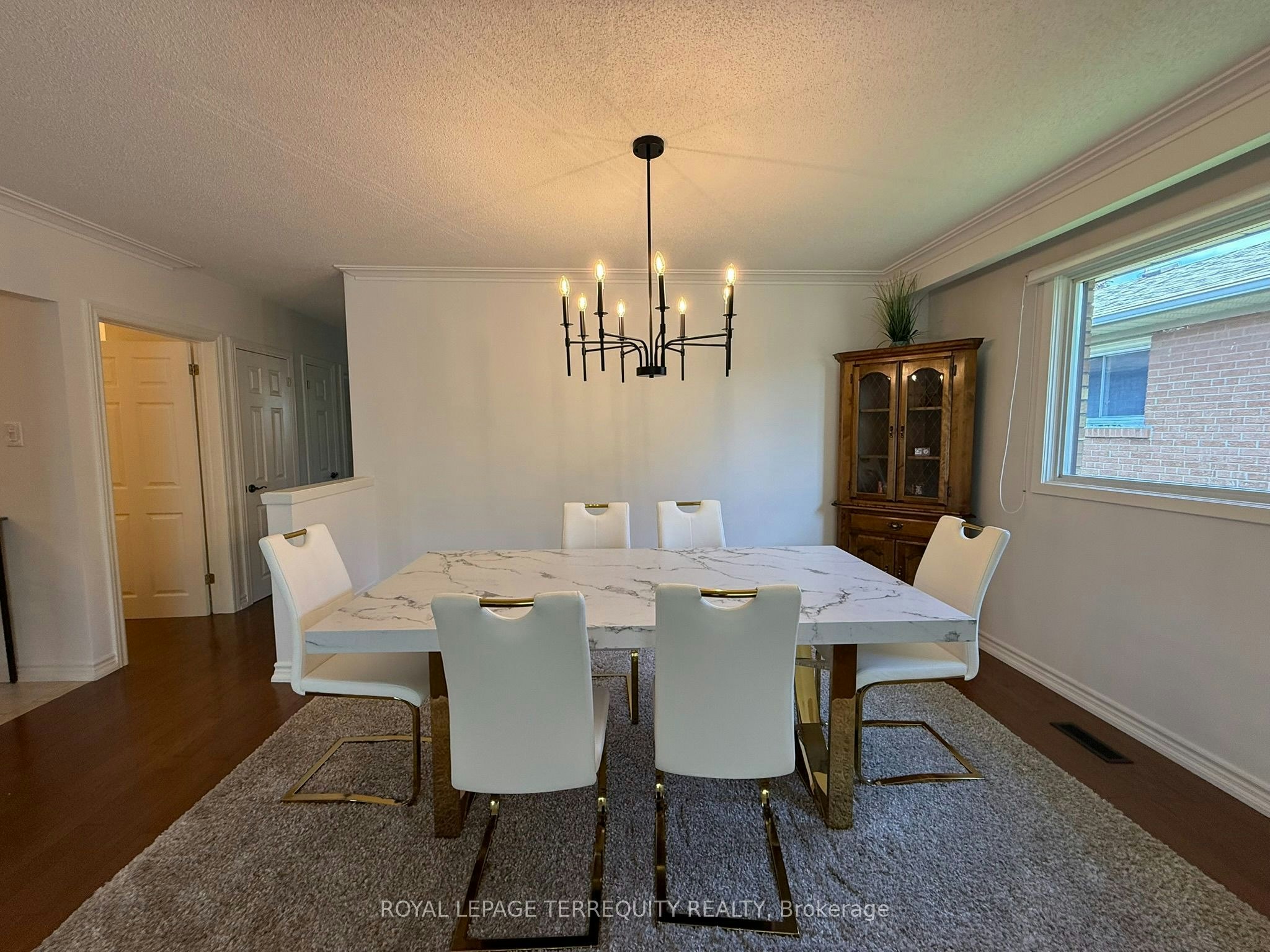 1213 Shamir Crescent, Mississauga, ON, L5C 1L2 - 8