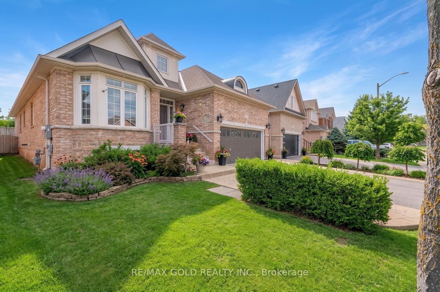 28 Dokkum Crescent, Brampton, ON, L6Z 4T6 - 3