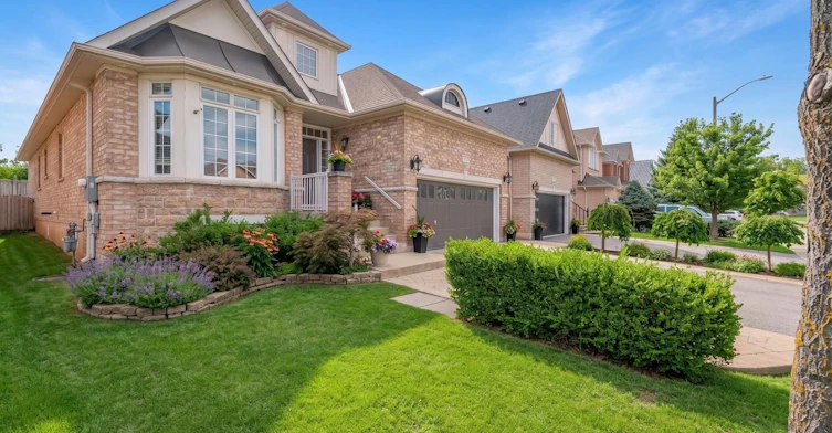 28 Dokkum Crescent, Brampton, ON, L6Z 4T6 - 3