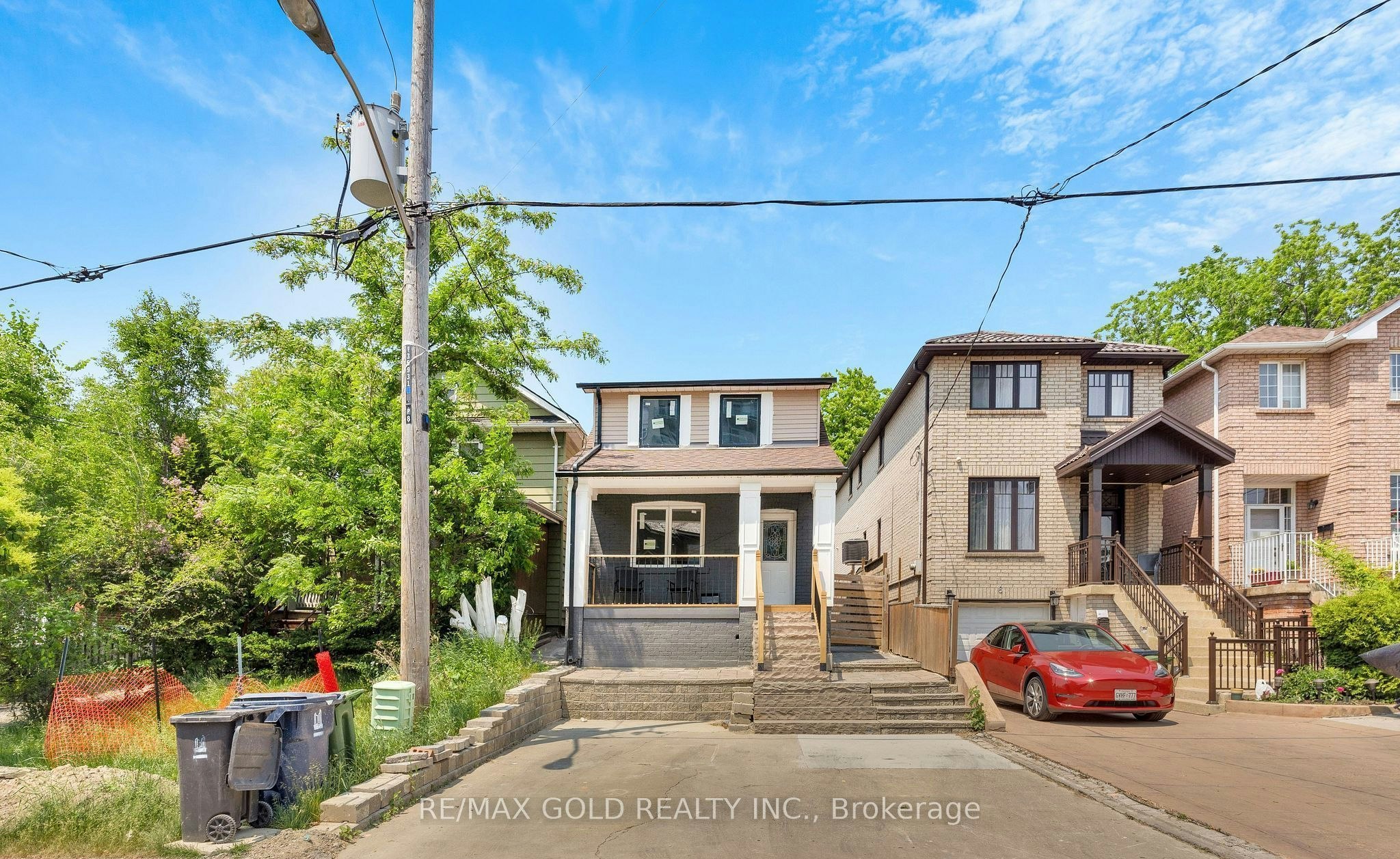 8 Fairglen Crescent, Toronto, ON, M9N 1S2