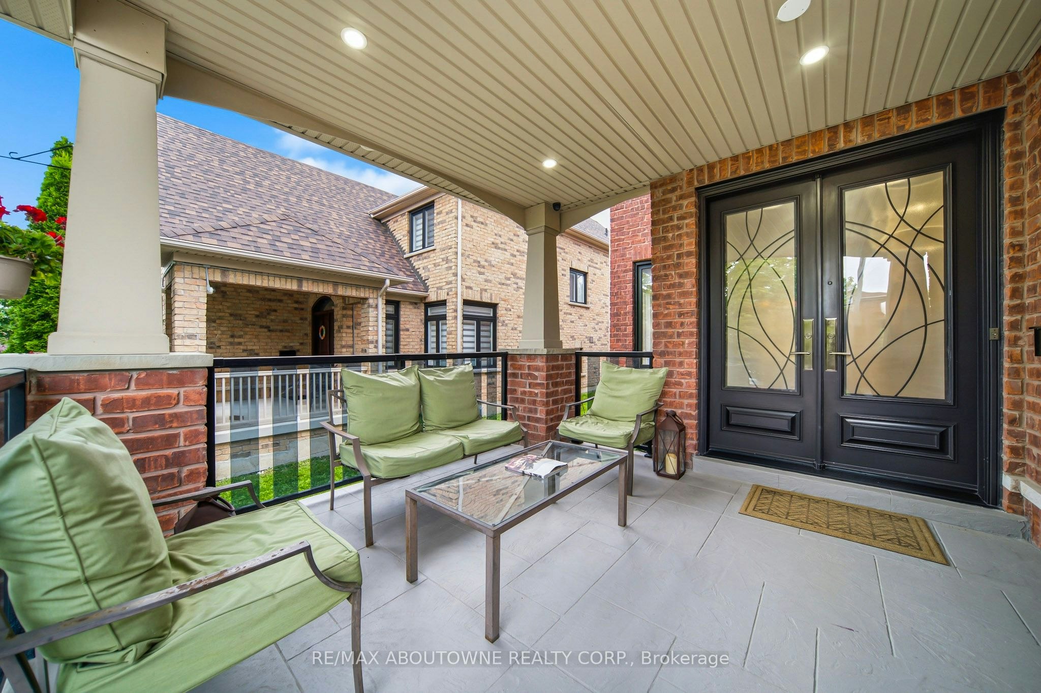 3408 Hideaway Place, Mississauga, ON, L5M 0A7 - 2