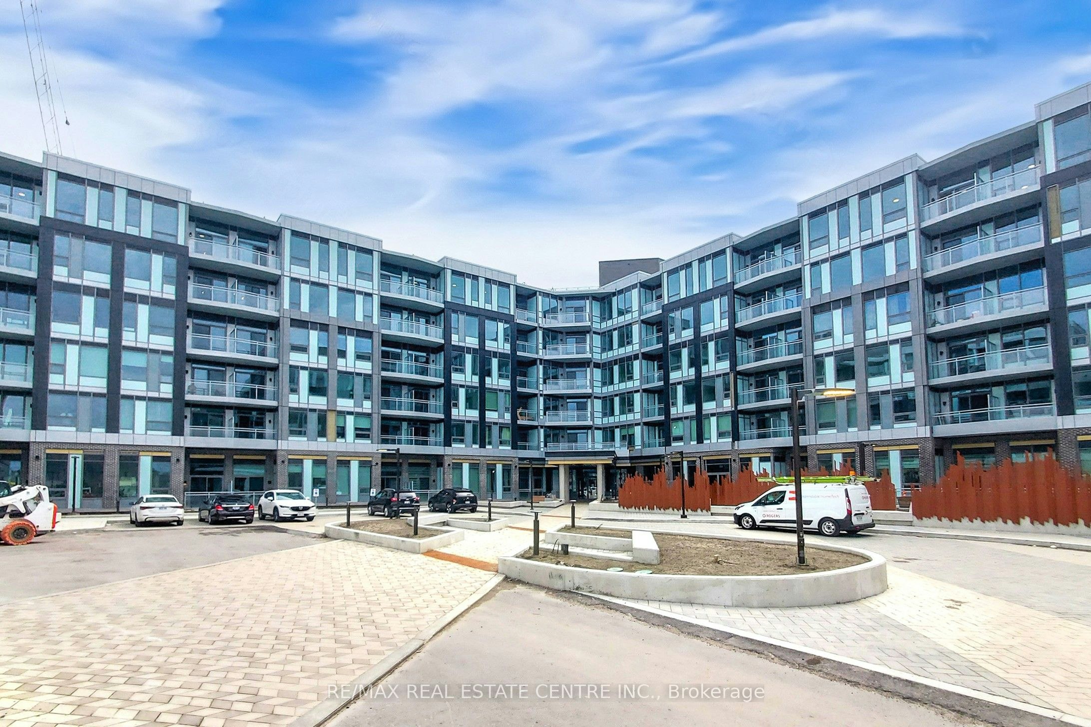 549-2501 Saw Whet Boulevard N, Oakville, ON, L6L 0H5