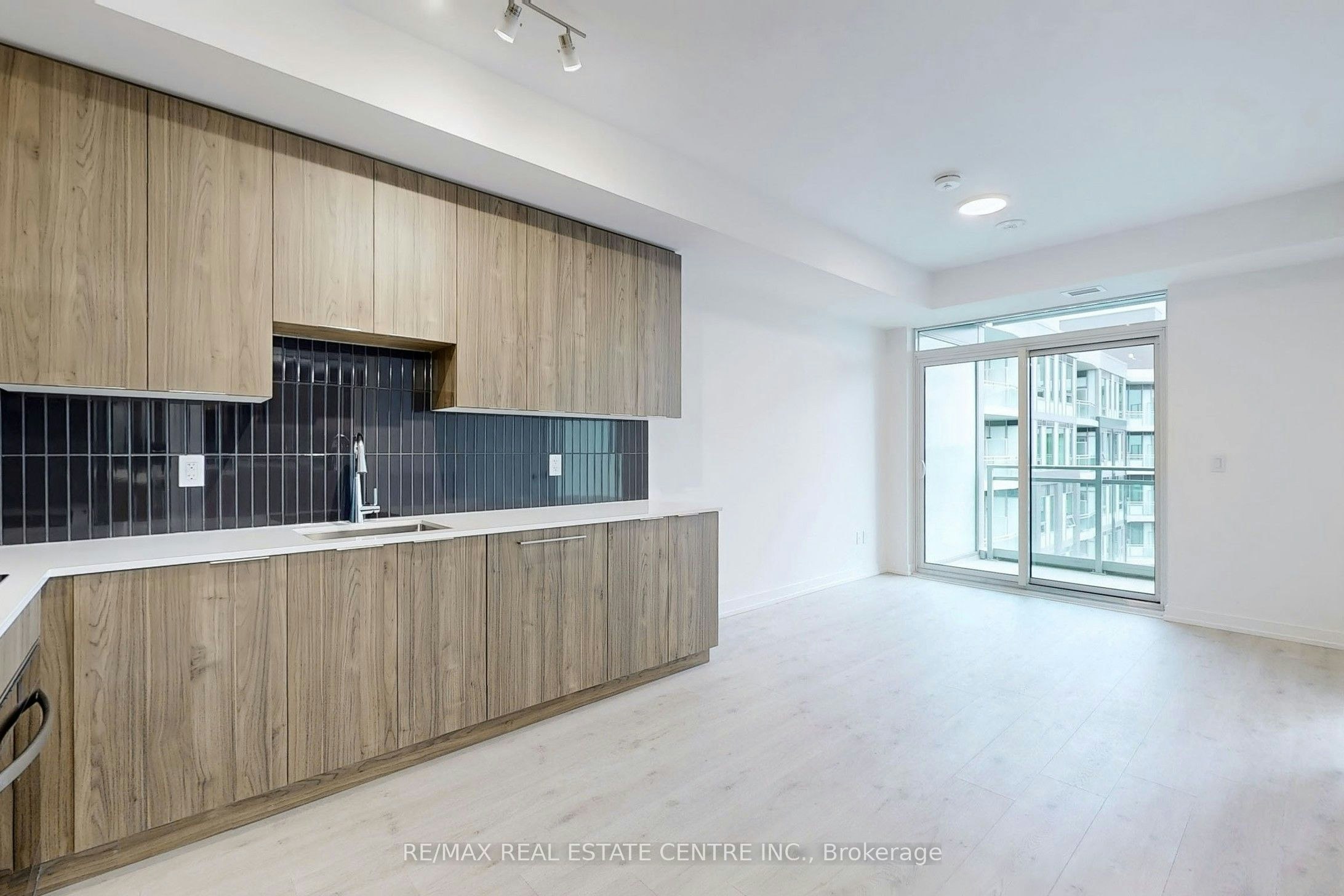 549-2501 Saw Whet Boulevard N, Oakville, ON, L6L 0H5 - 9