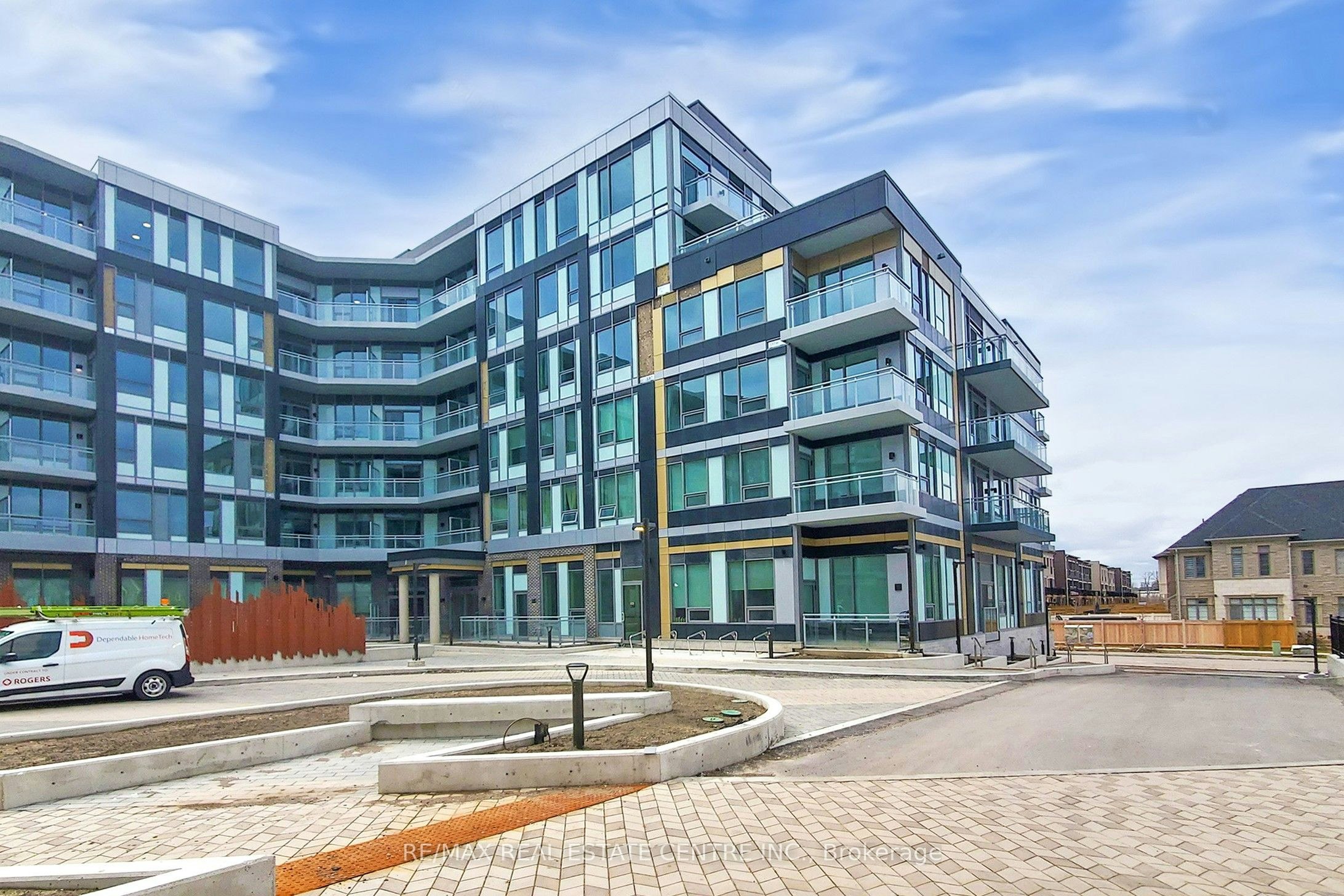 549-2501 Saw Whet Boulevard N, Oakville, ON, L6L 0H5 - 2
