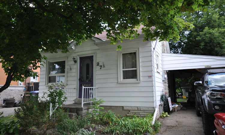 27 Royce Avenue