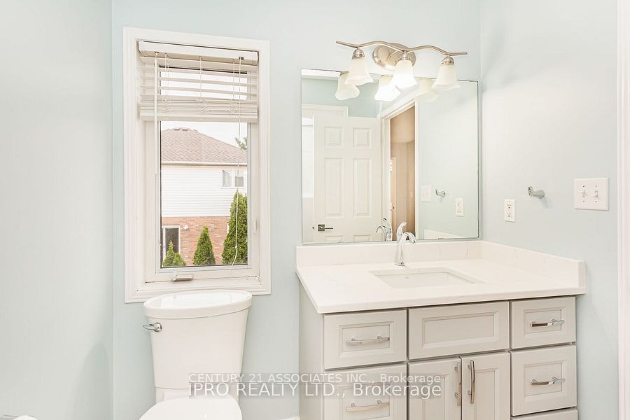 2410 Emerson Drive, Burlington, ON, L7L 7M3 - 18