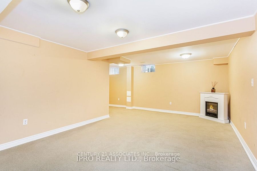 2410 Emerson Drive, Burlington, ON, L7L 7M3 - 28
