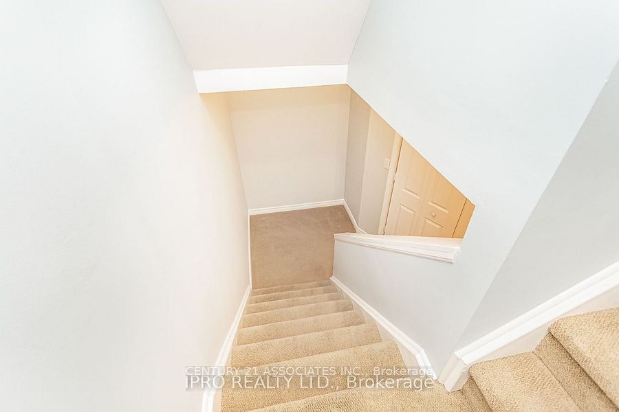 2410 Emerson Drive, Burlington, ON, L7L 7M3 - 25
