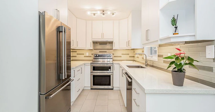 2410 Emerson Drive, Burlington, ON, L7L 7M3 - 10