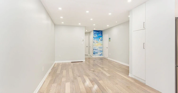 2410 Emerson Drive, Burlington, ON, L7L 7M3 - 8