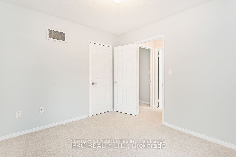 2410 Emerson Drive, Burlington, ON, L7L 7M3 - 20