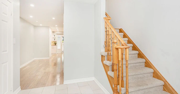 2410 Emerson Drive, Burlington, ON, L7L 7M3 - 7