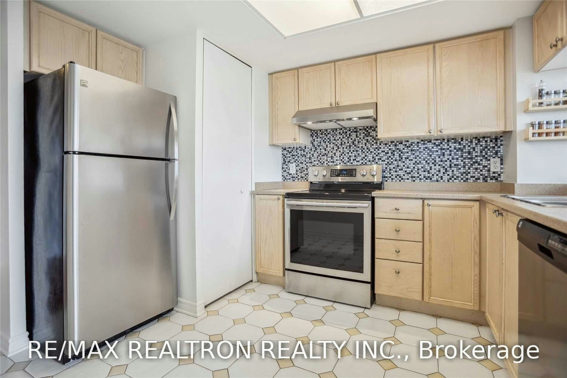 410-101 Subway Crescent, Toronto, ON, M9B 6K9 - 4