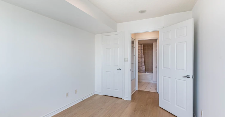 2110-3880 Duke Of York Boulevard, Mississauga, ON, L5B 4M7 - 37