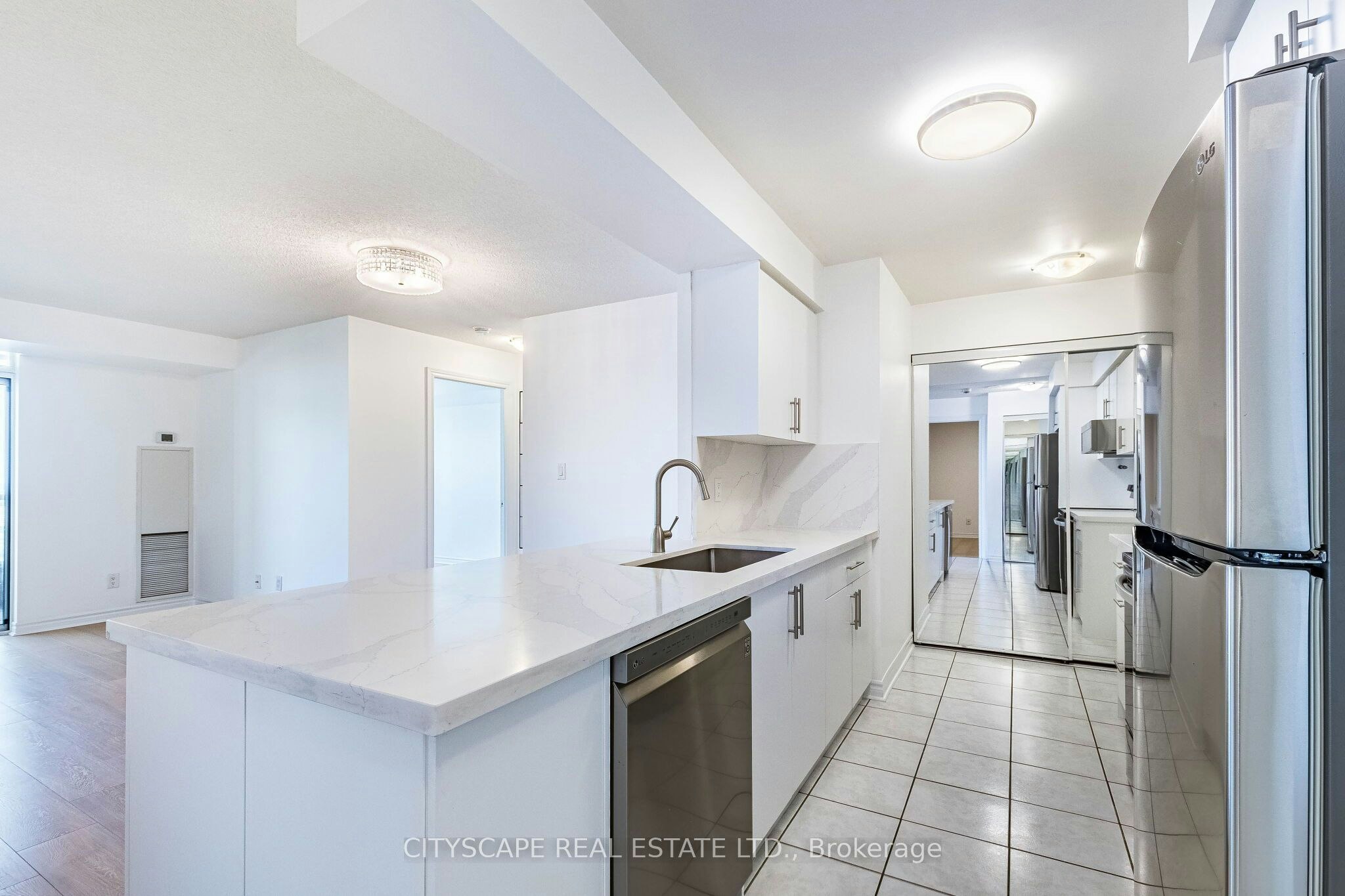2110-3880 Duke Of York Boulevard, Mississauga, ON, L5B 4M7 - 9