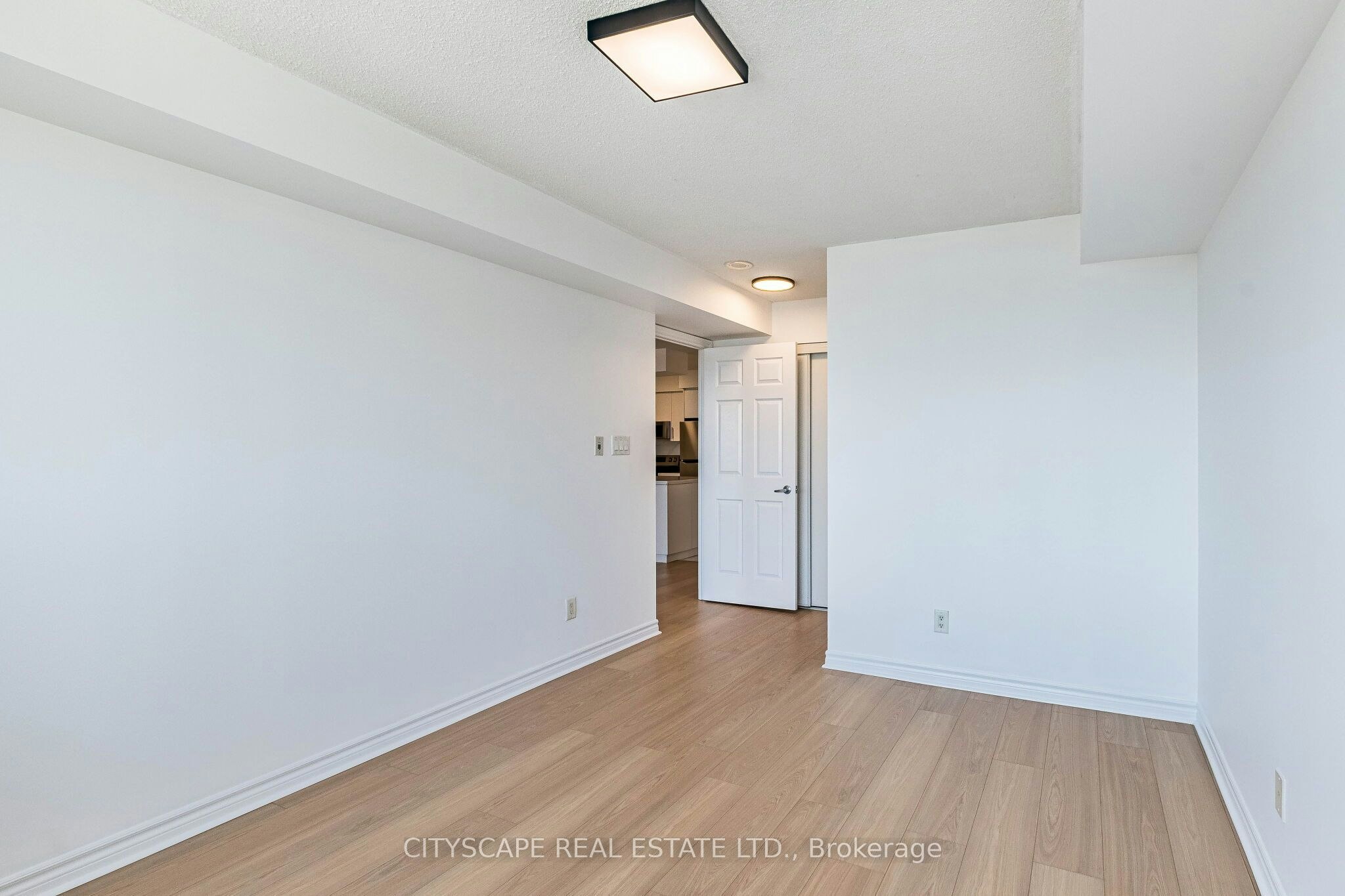 2110-3880 Duke Of York Boulevard, Mississauga, ON, L5B 4M7 - 29