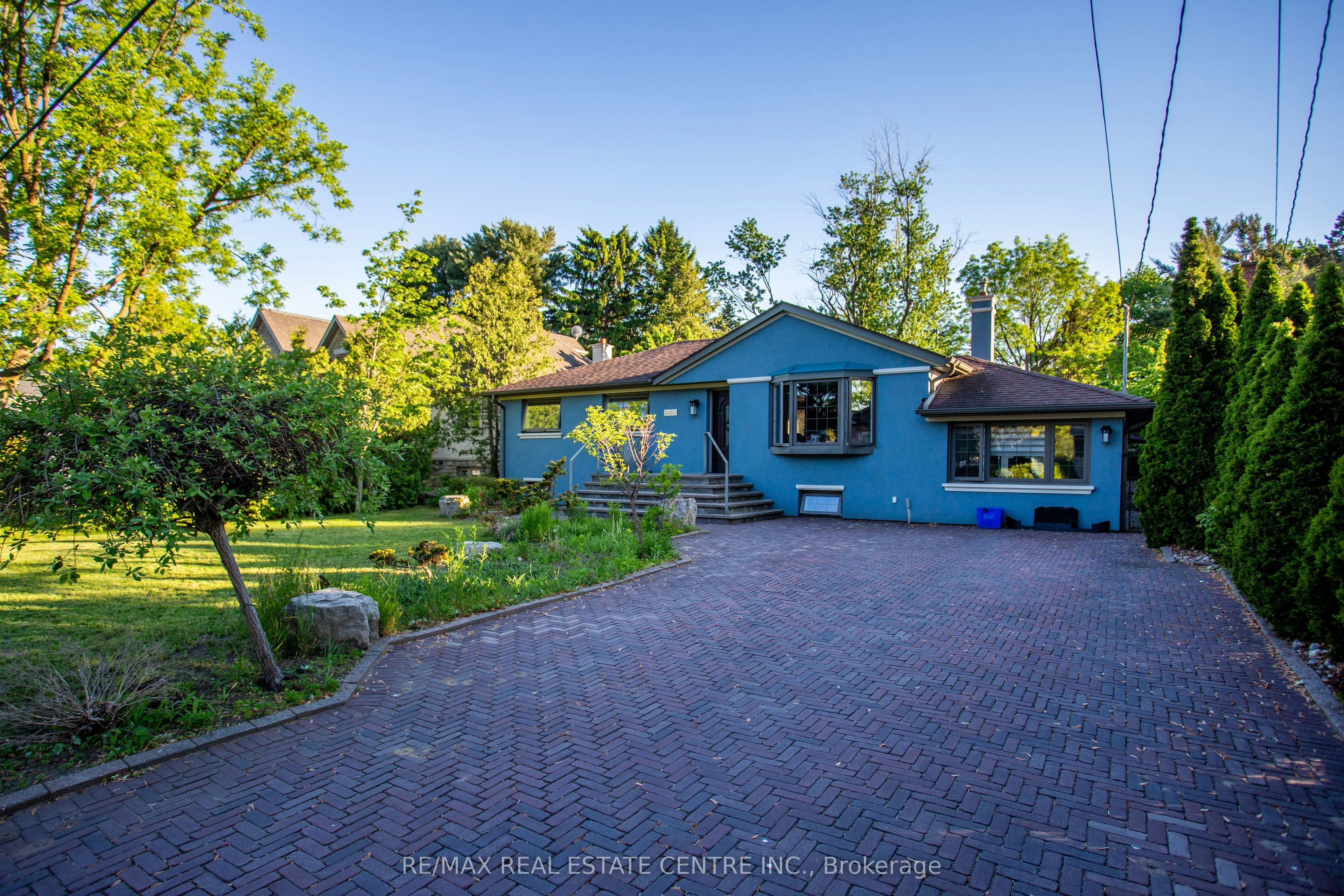 2450 Edenhurst Drive, Mississauga, ON, L5A 2K9