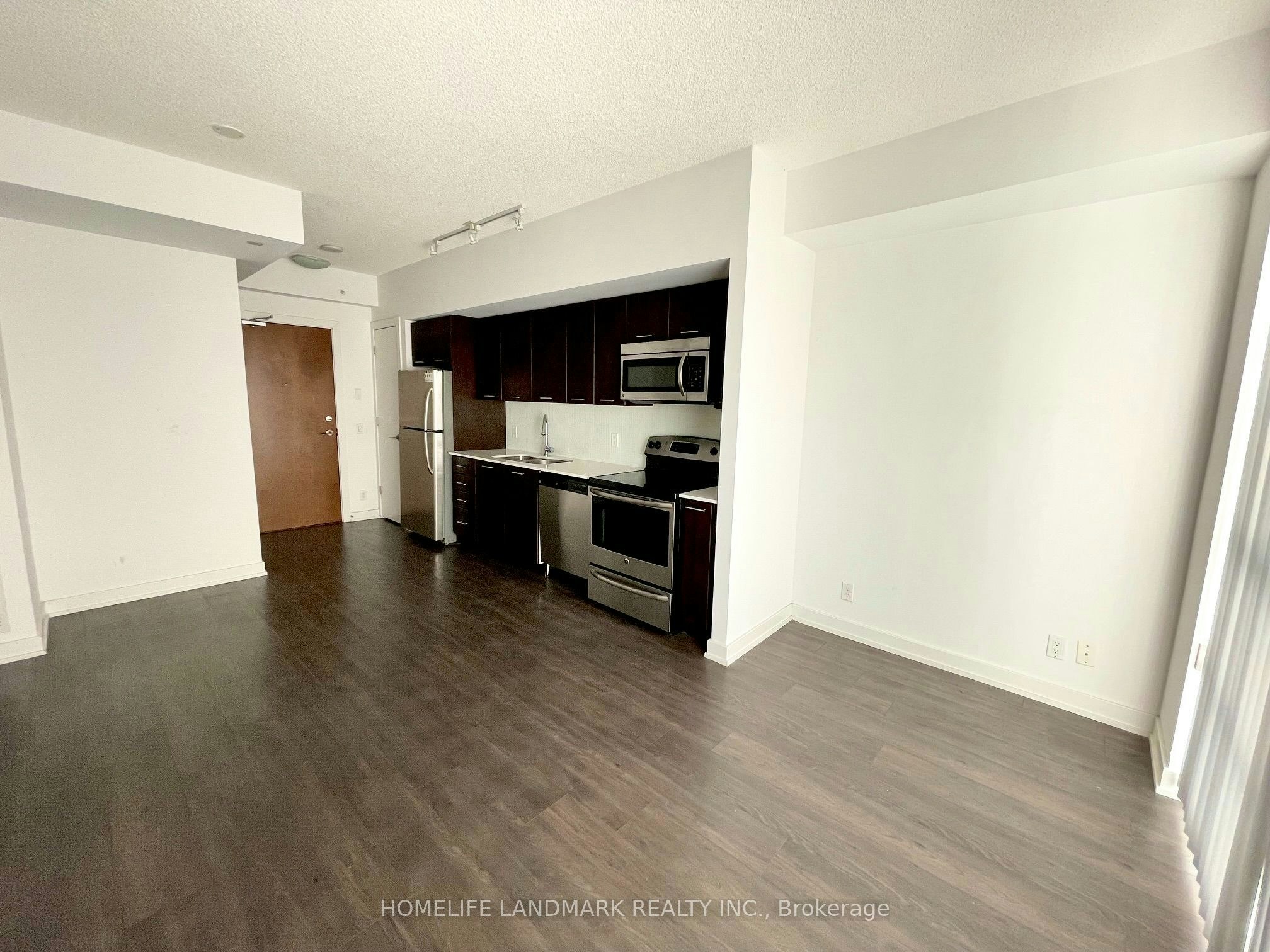 3210-2220 Lakeshore Boulevard W, Toronto, ON, M8V 0C1 - 4