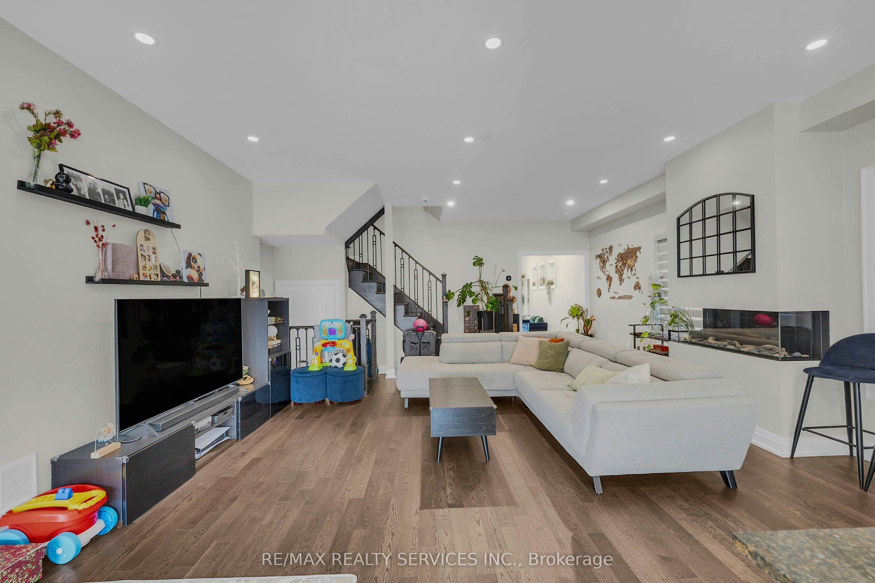 6 Lollard Way, Brampton, ON, L6Y 2C9 - 8