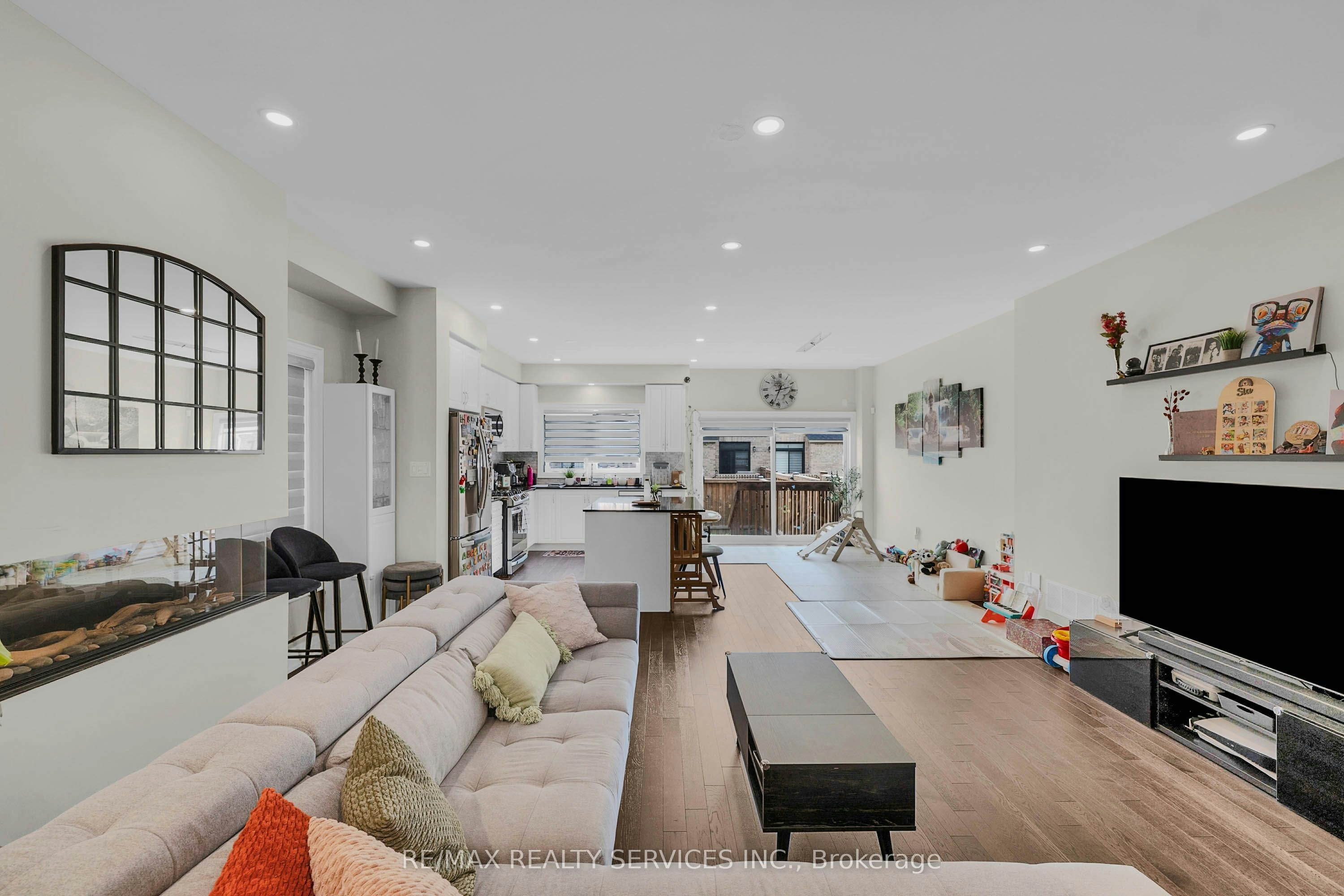 6 Lollard Way, Brampton, ON, L6Y 2C9 - 7