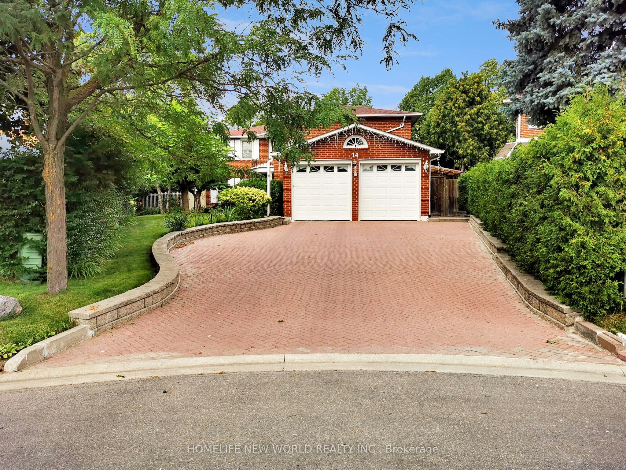 14 Madrid Crescent, Brampton, ON, L6S 2X4