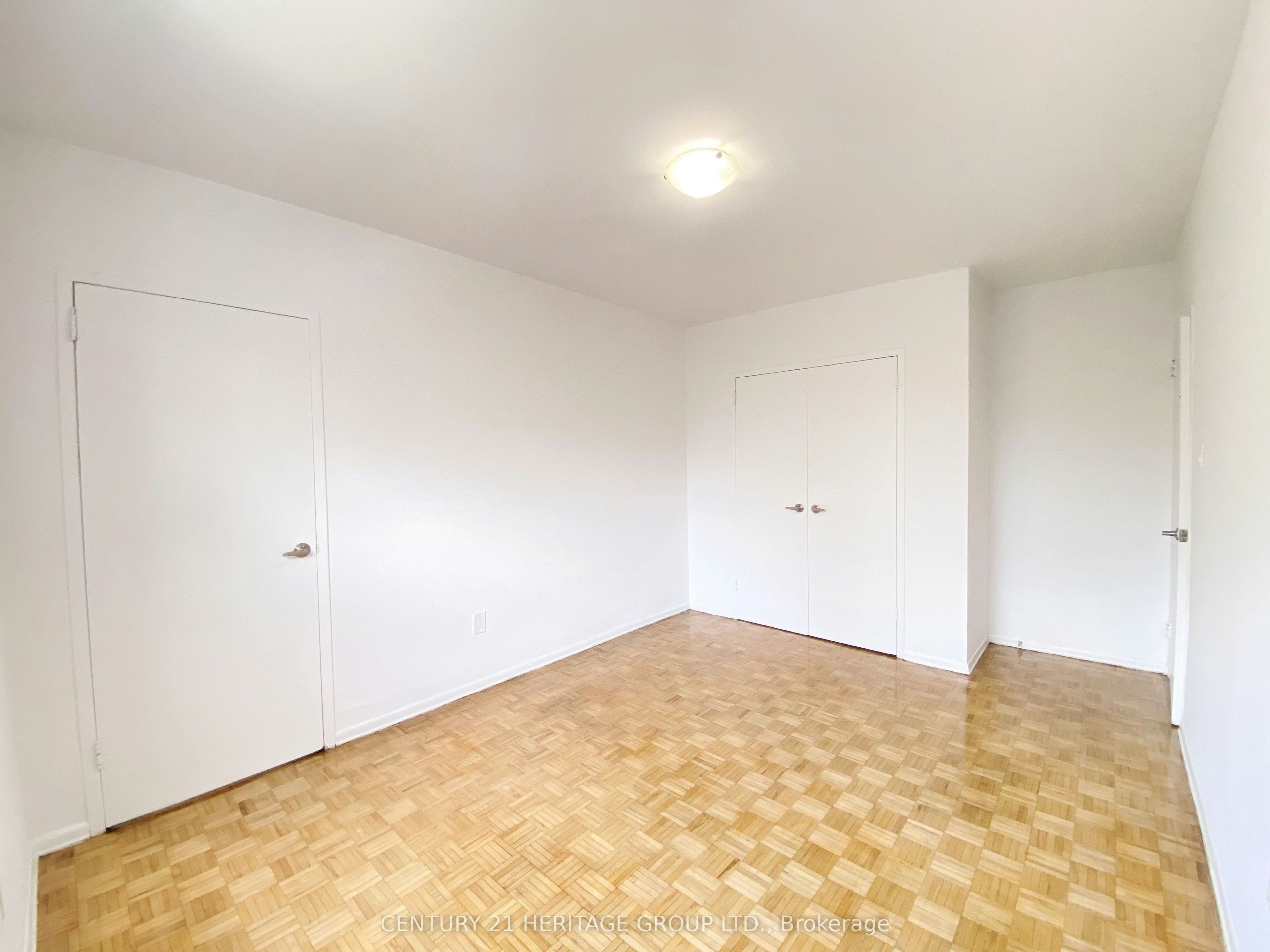 206-10 Garfella Drive, Toronto, ON, M9V 2E9 - 12
