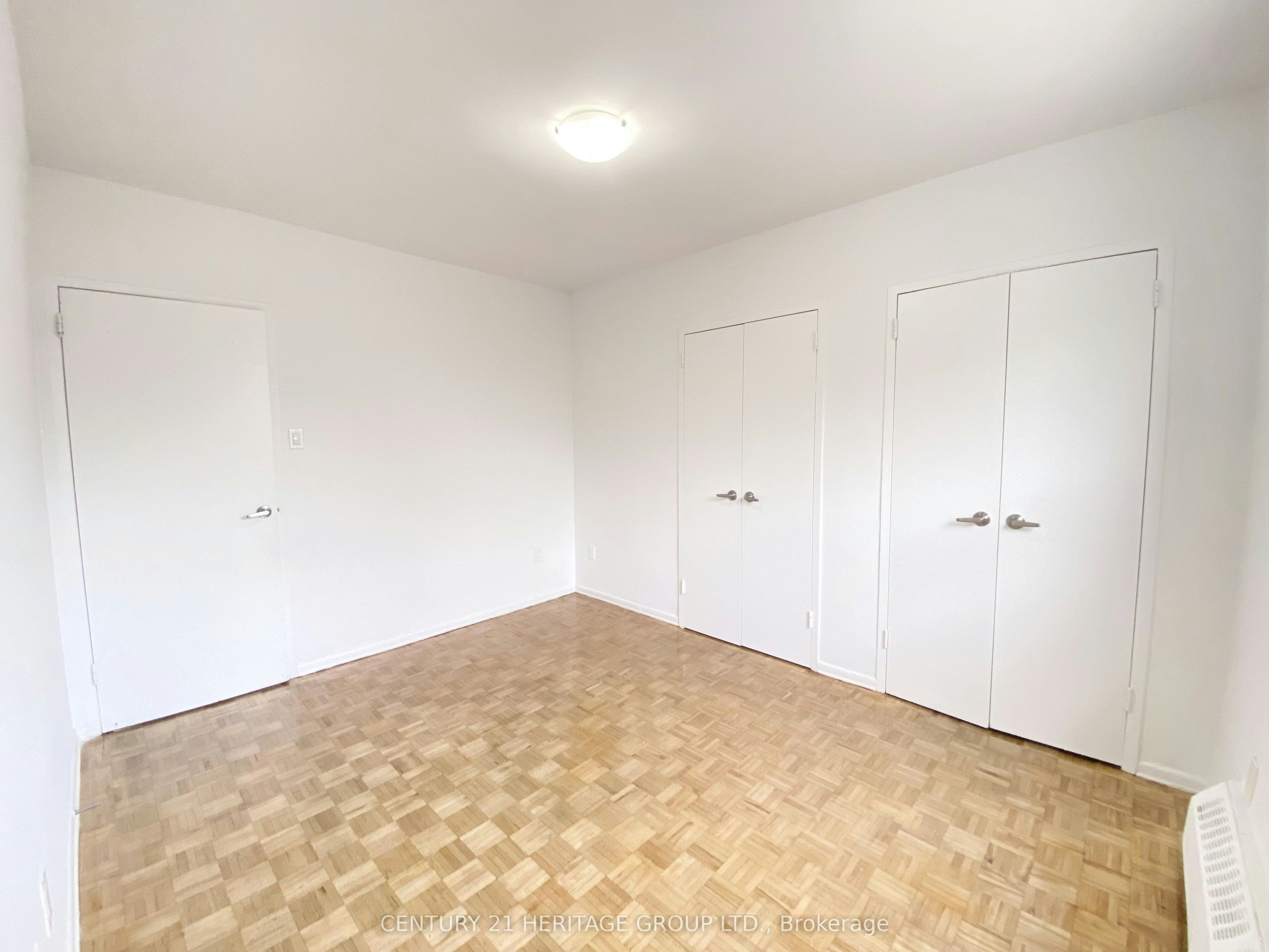 206-10 Garfella Drive, Toronto, ON, M9V 2E9 - 9