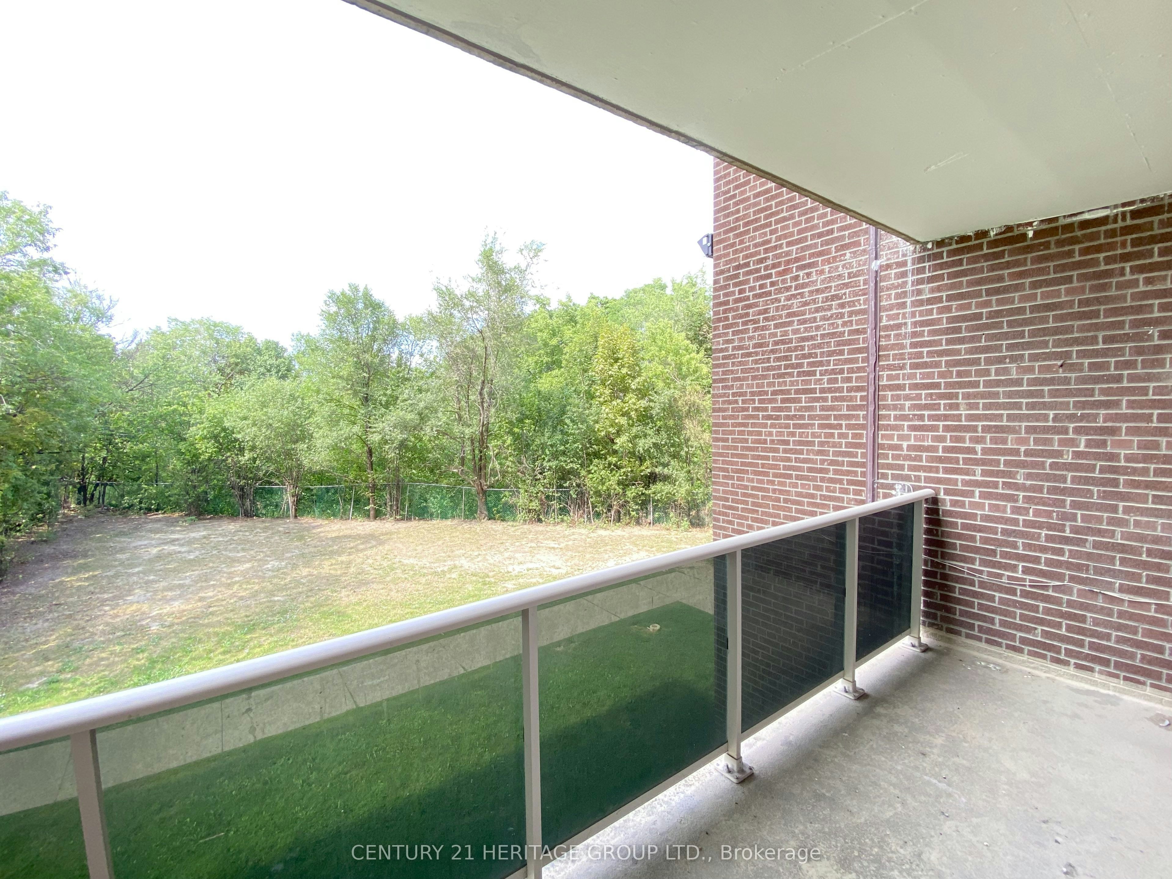 206-10 Garfella Drive, Toronto, ON, M9V 2E9 - 5