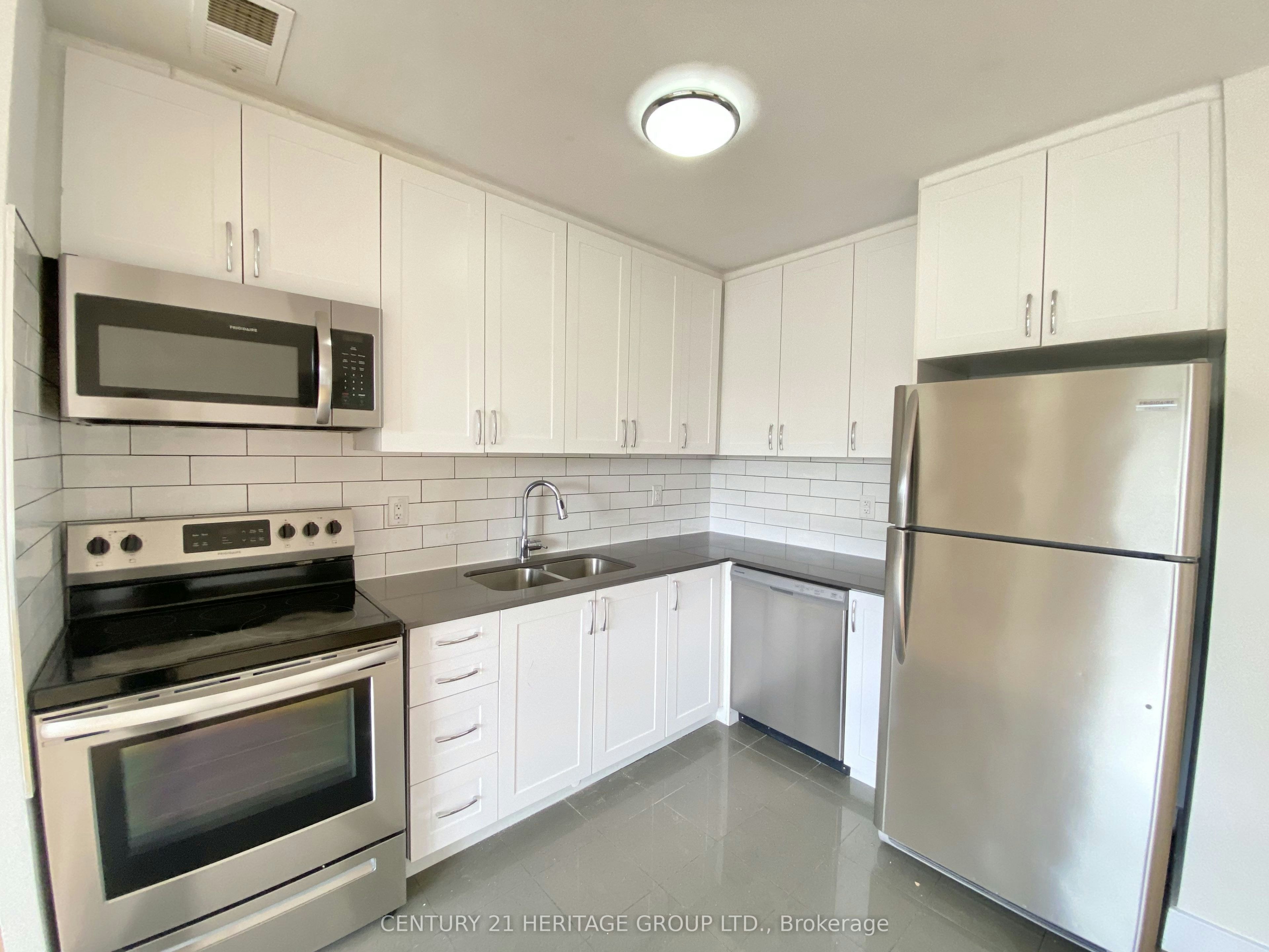 401-10 Garfella Drive, Toronto, ON, M9V 2E9 - 3