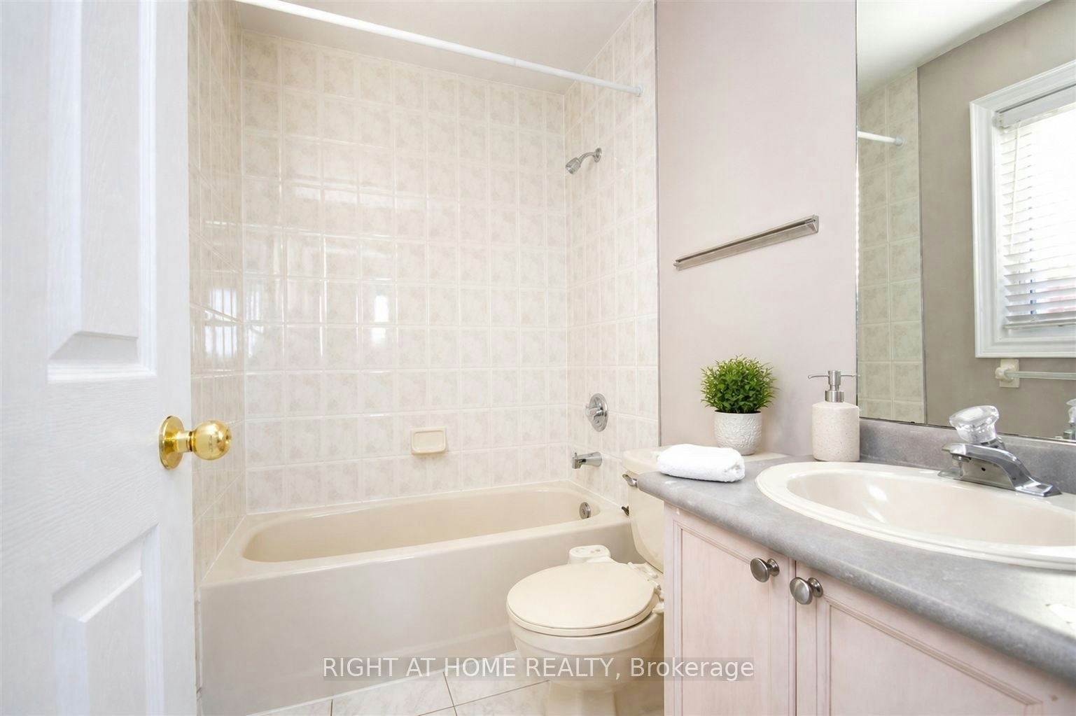 1466 Bayshire Drive, Oakville, ON, L6H 6E7 - 12