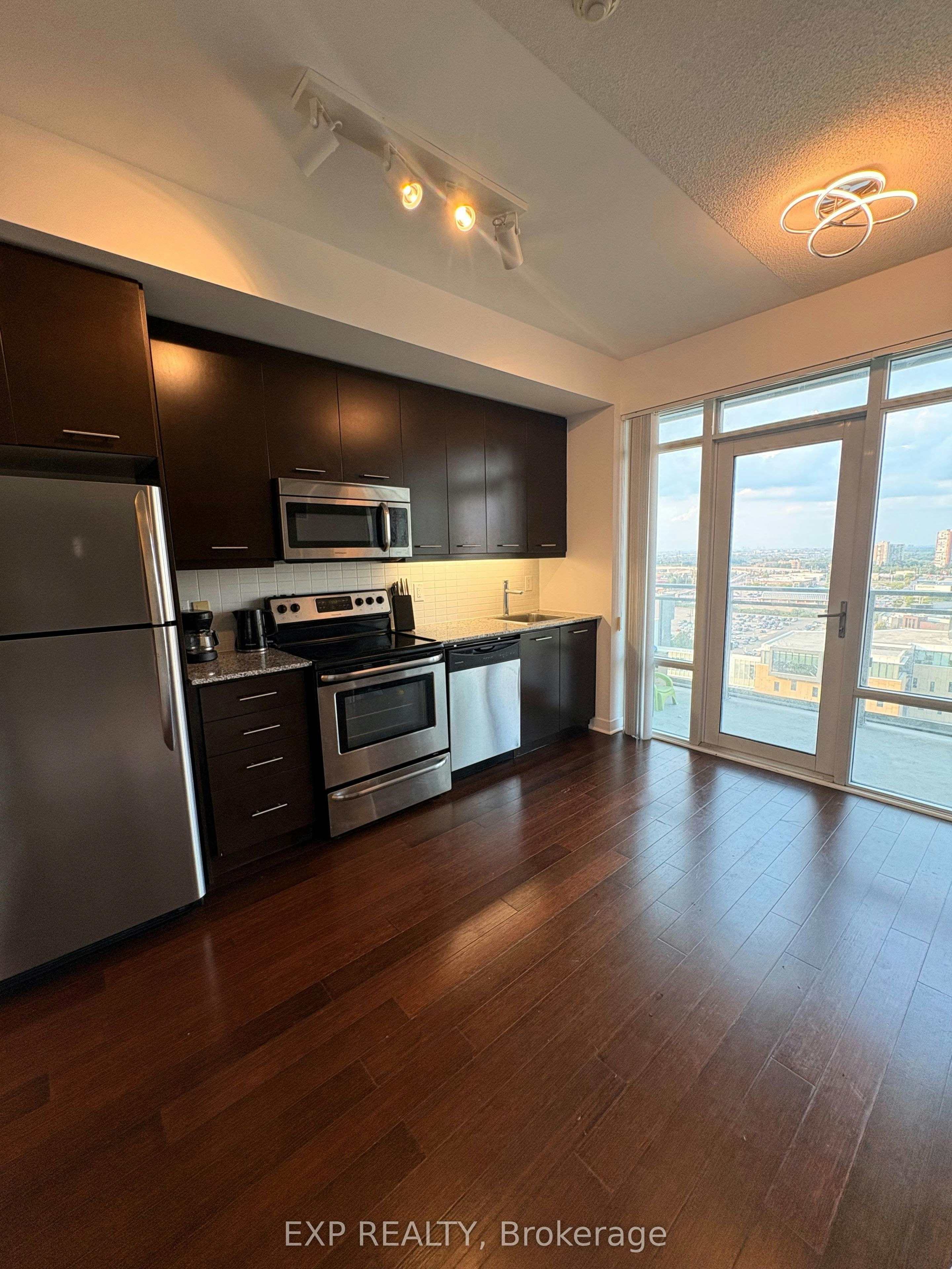 1401-360 Square One Drive, Mississauga, ON, L5B 0G7 - 4