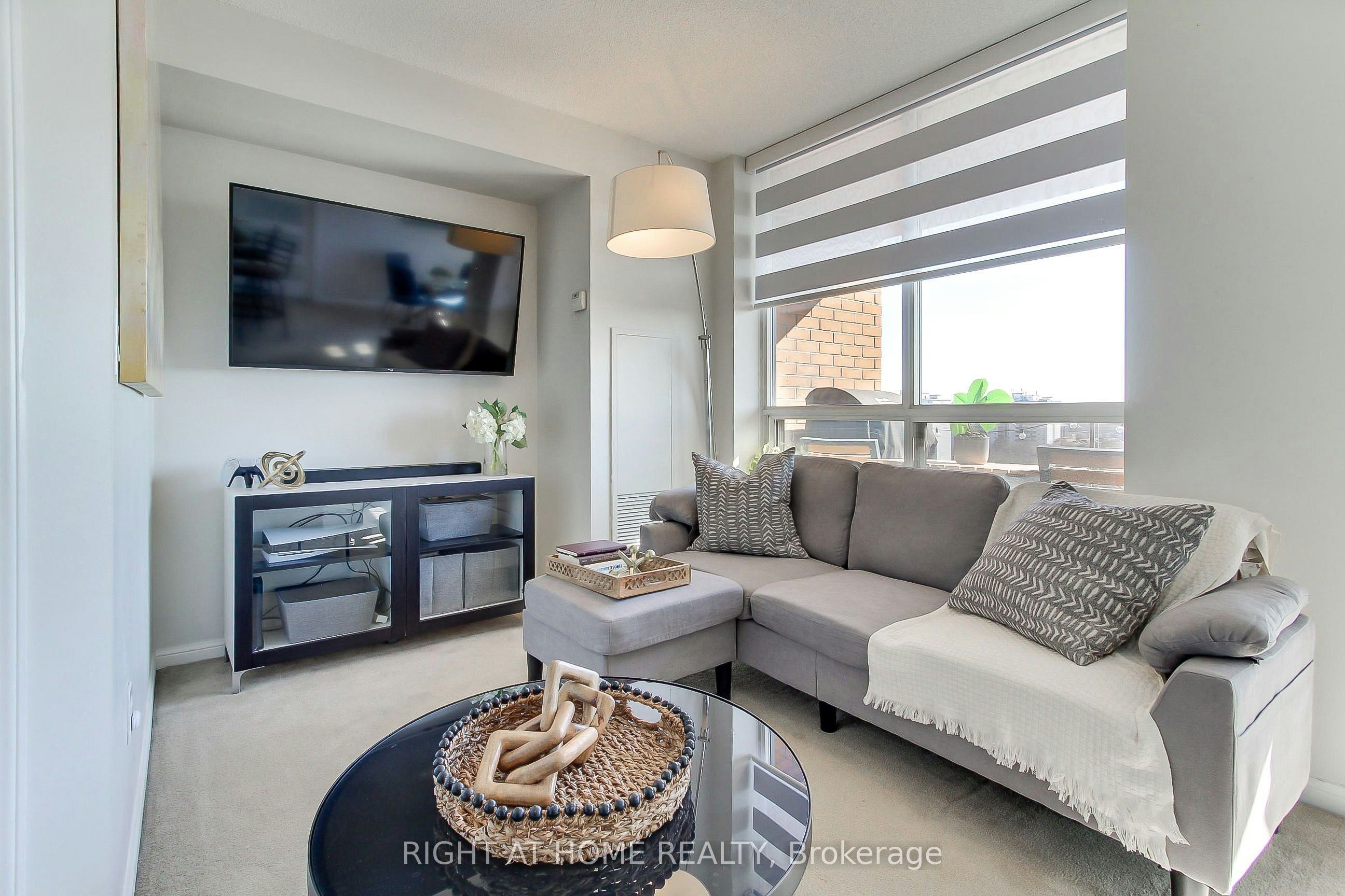 1002-1140 Parkwest Place, Mississauga, ON, L5E 3K9