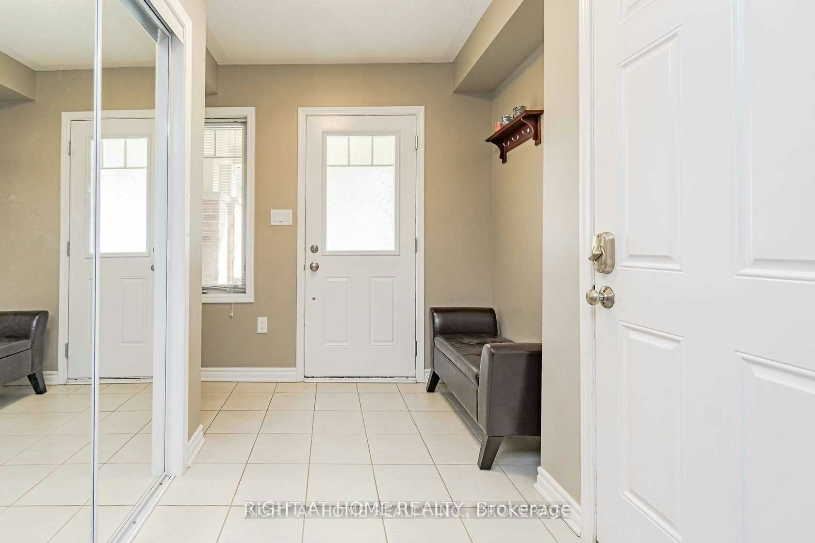 1631 Leblanc Court, Milton, ON, L5S 1V6 - 4