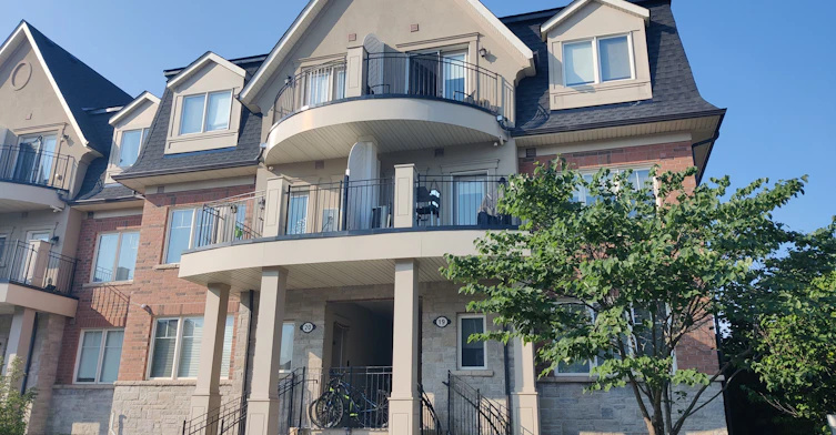 19-02-2420 Baronwood Drive, Oakville, ON, L6M 0X6