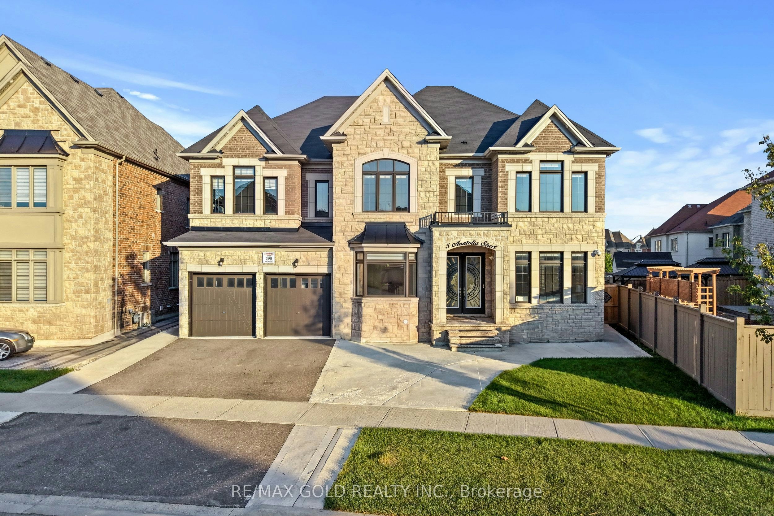 5 Anatolia Street, Brampton, ON, L6P 4L3