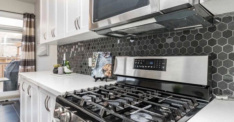5 Zephyr Road, Caledon, ON, L7C 3V9 - 8