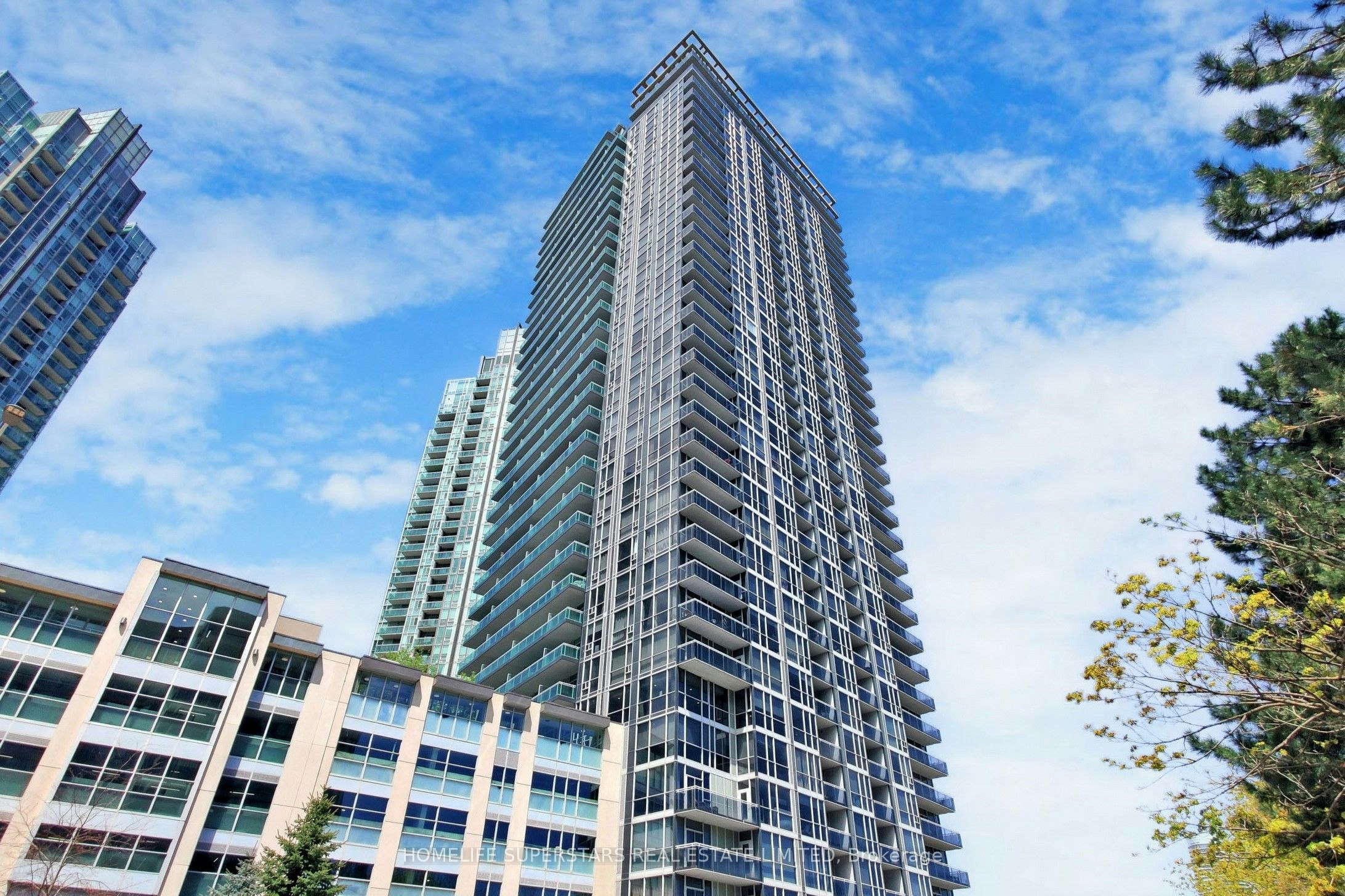 1013-223 Webb Drive, Mississauga, ON, L5B 4P2 - 2
