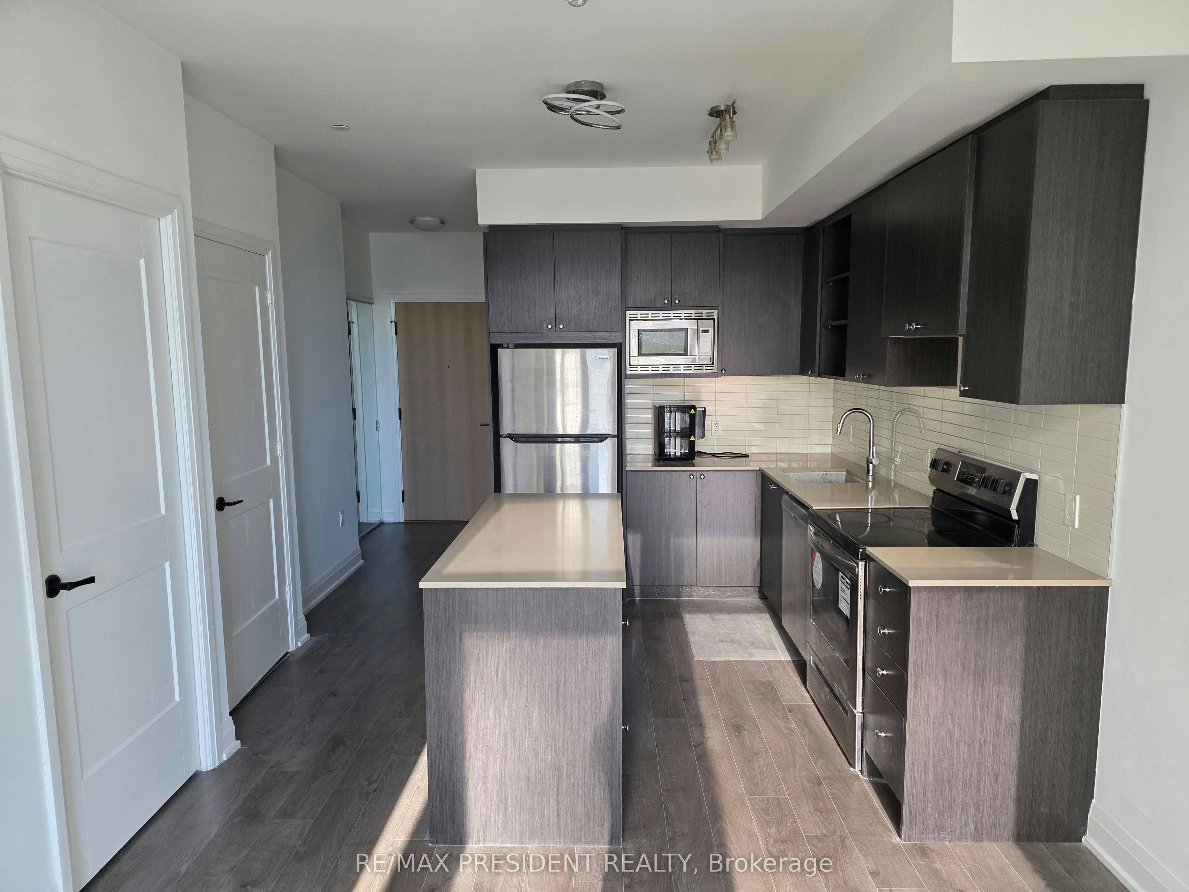 112-60 George Butchart Drive, Toronto, ON, M3K 2C5 - 7
