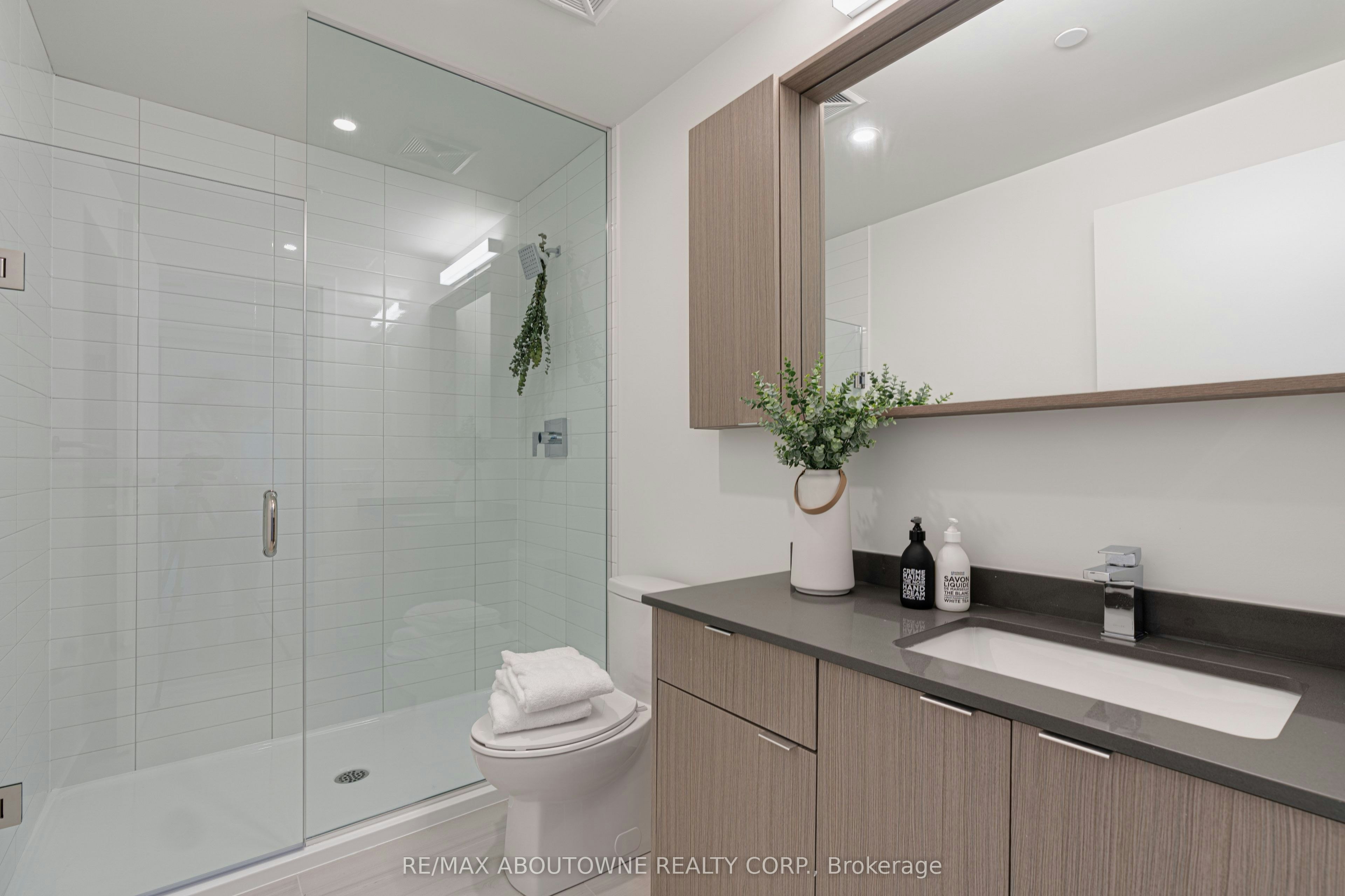 B0723-133 Bronte Road, Oakville, ON, L6L 3C1 - 8