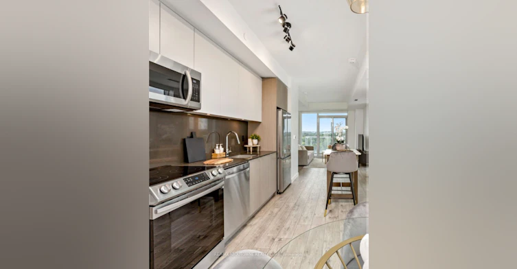 B0811-133 Bronte Road, Oakville, ON, L6L 0H2 - 3