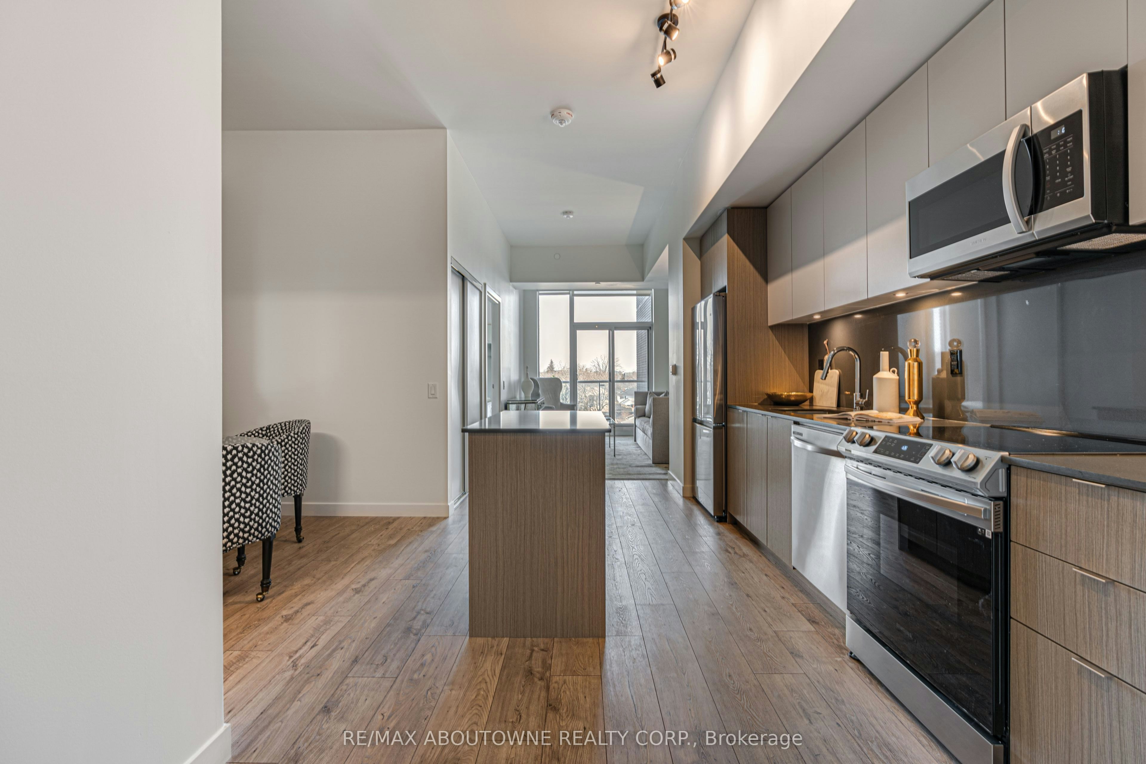 BO509-133 Bronte Road, Oakville, ON, L6L 3C1 - 4