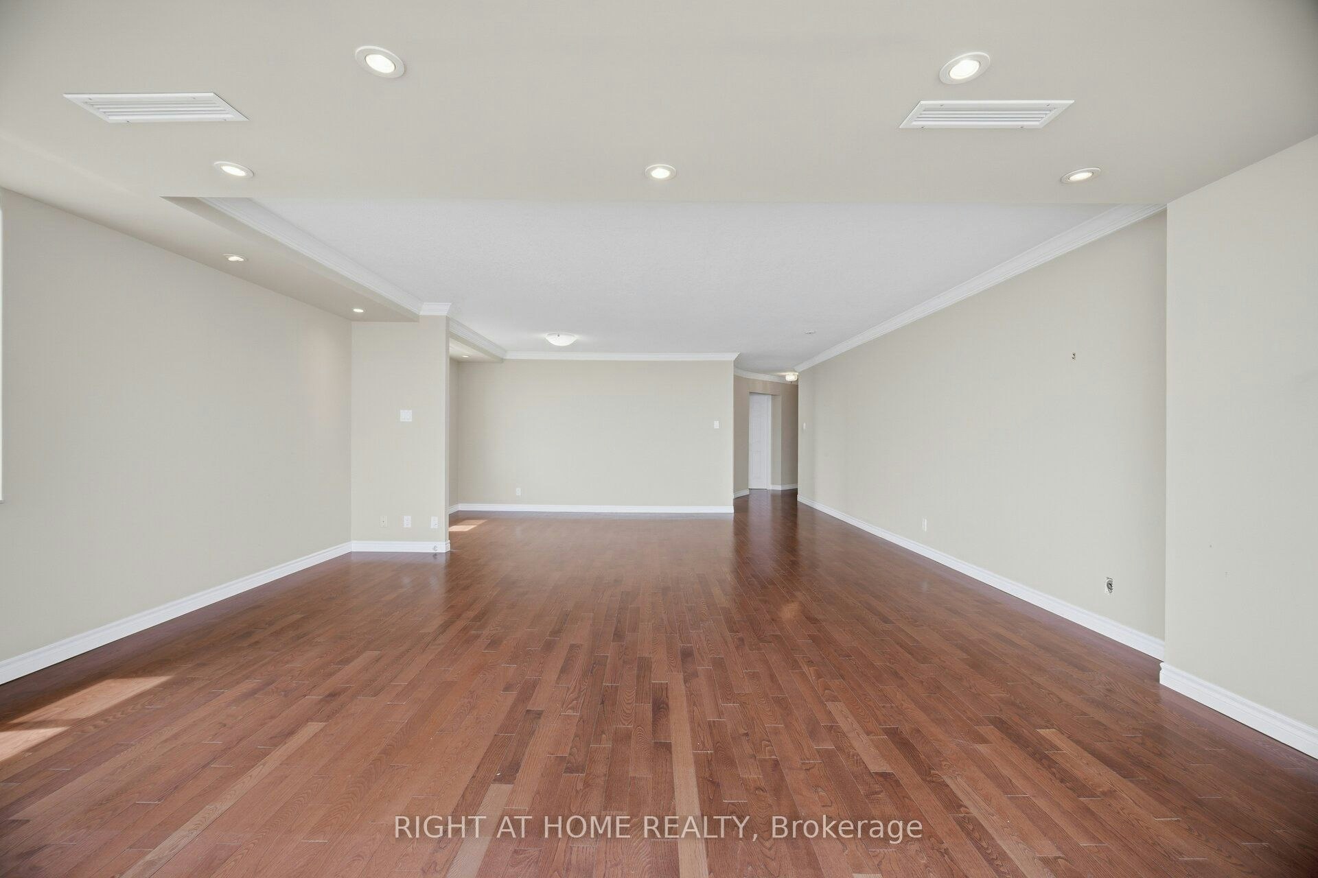 1104-5280 Lakeshore Road, Burlington, ON, L7L 5R1 - 9