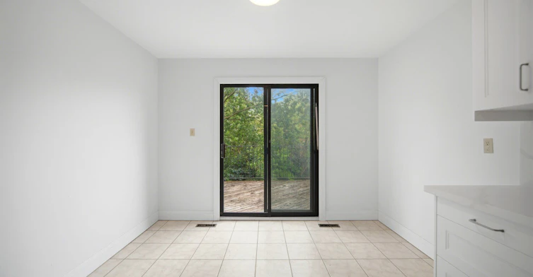 Main and 2nd-4676 Owl Circle, Mississauga, ON, L4Z 2W6 - 21