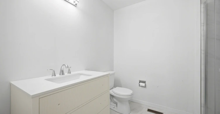 Main and 2nd-4676 Owl Circle, Mississauga, ON, L4Z 2W6 - 44