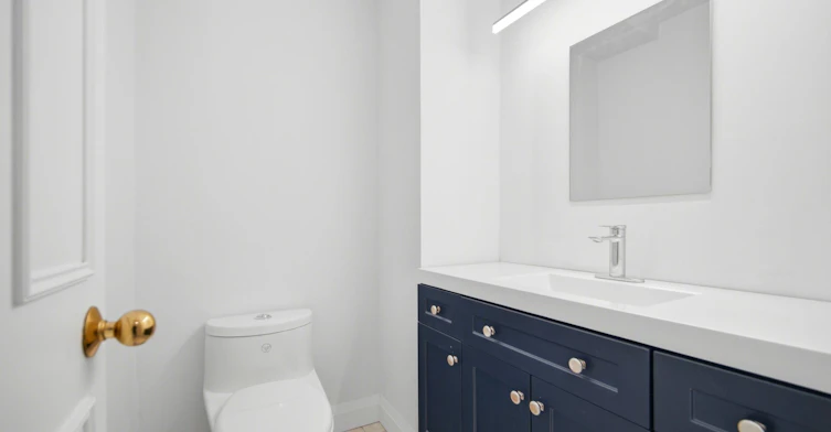 Main and 2nd-4676 Owl Circle, Mississauga, ON, L4Z 2W6 - 26