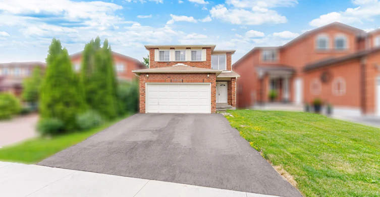 Main and 2nd-4676 Owl Circle, Mississauga, ON, L4Z 2W6 - 3
