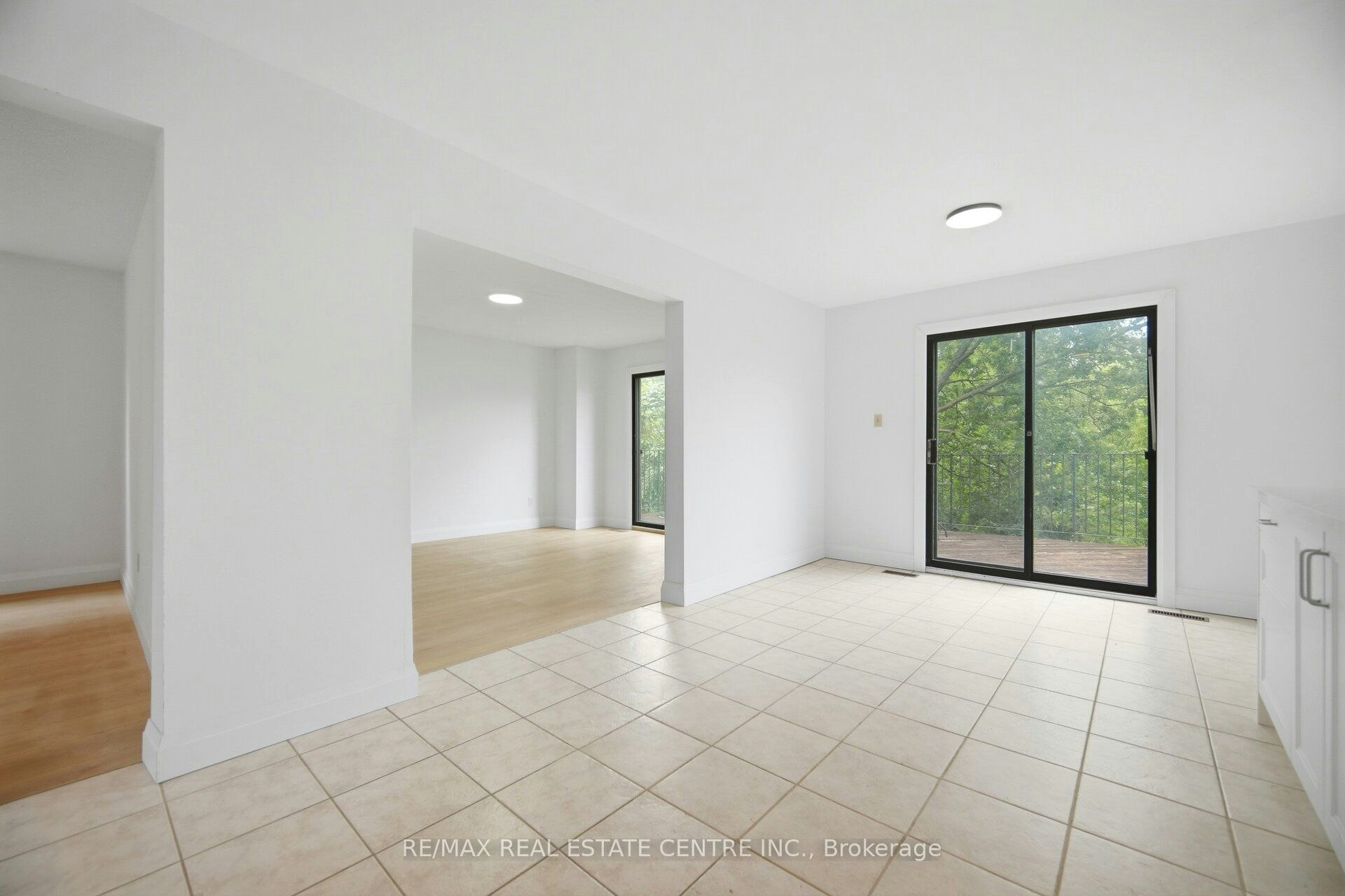 Main and 2nd-4676 Owl Circle, Mississauga, ON, L4Z 2W6 - 20