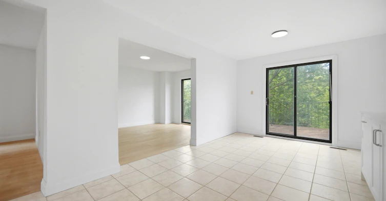 Main and 2nd-4676 Owl Circle, Mississauga, ON, L4Z 2W6 - 20